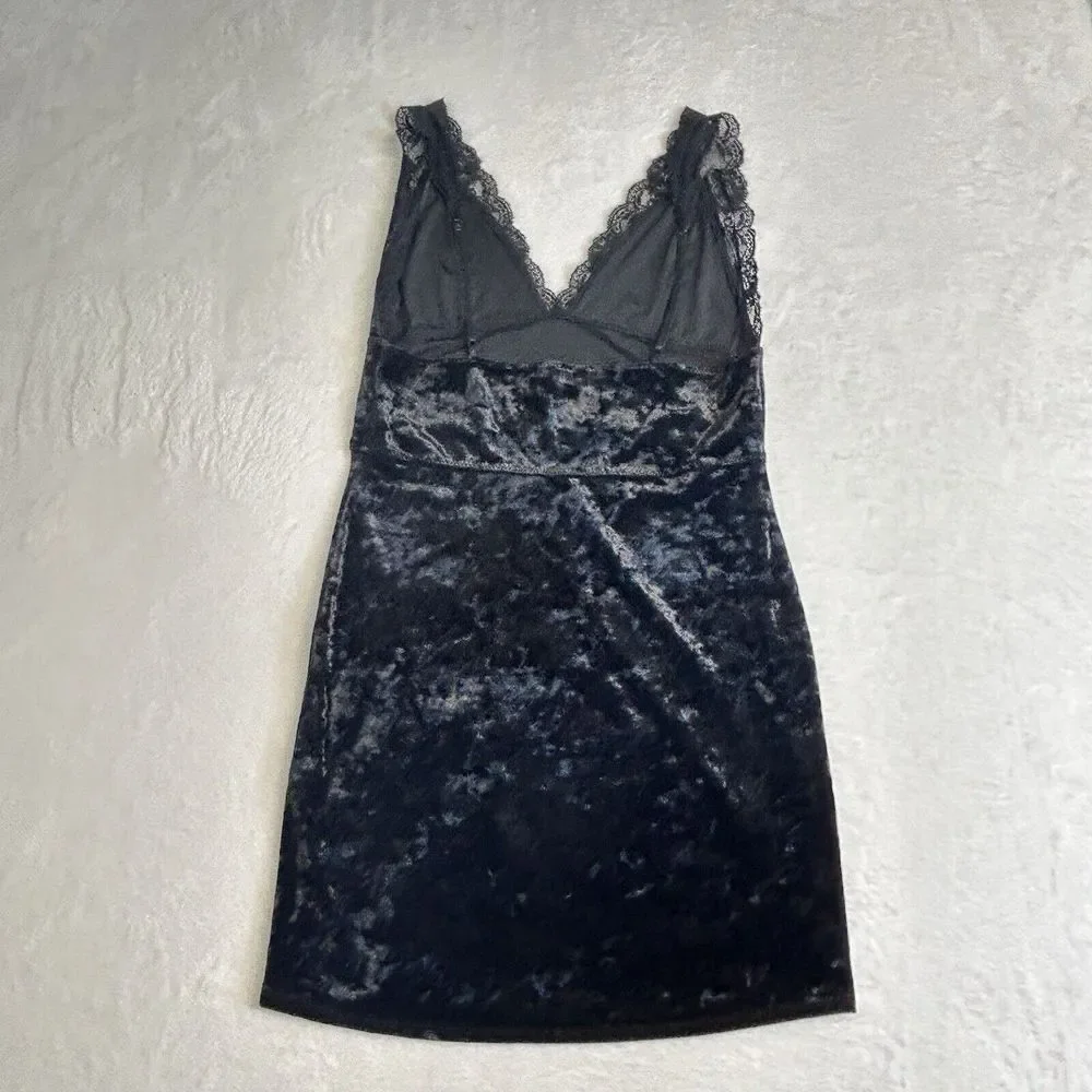 Free People Size Medium Black Viper Velvet & Lace Mini Dress‎
